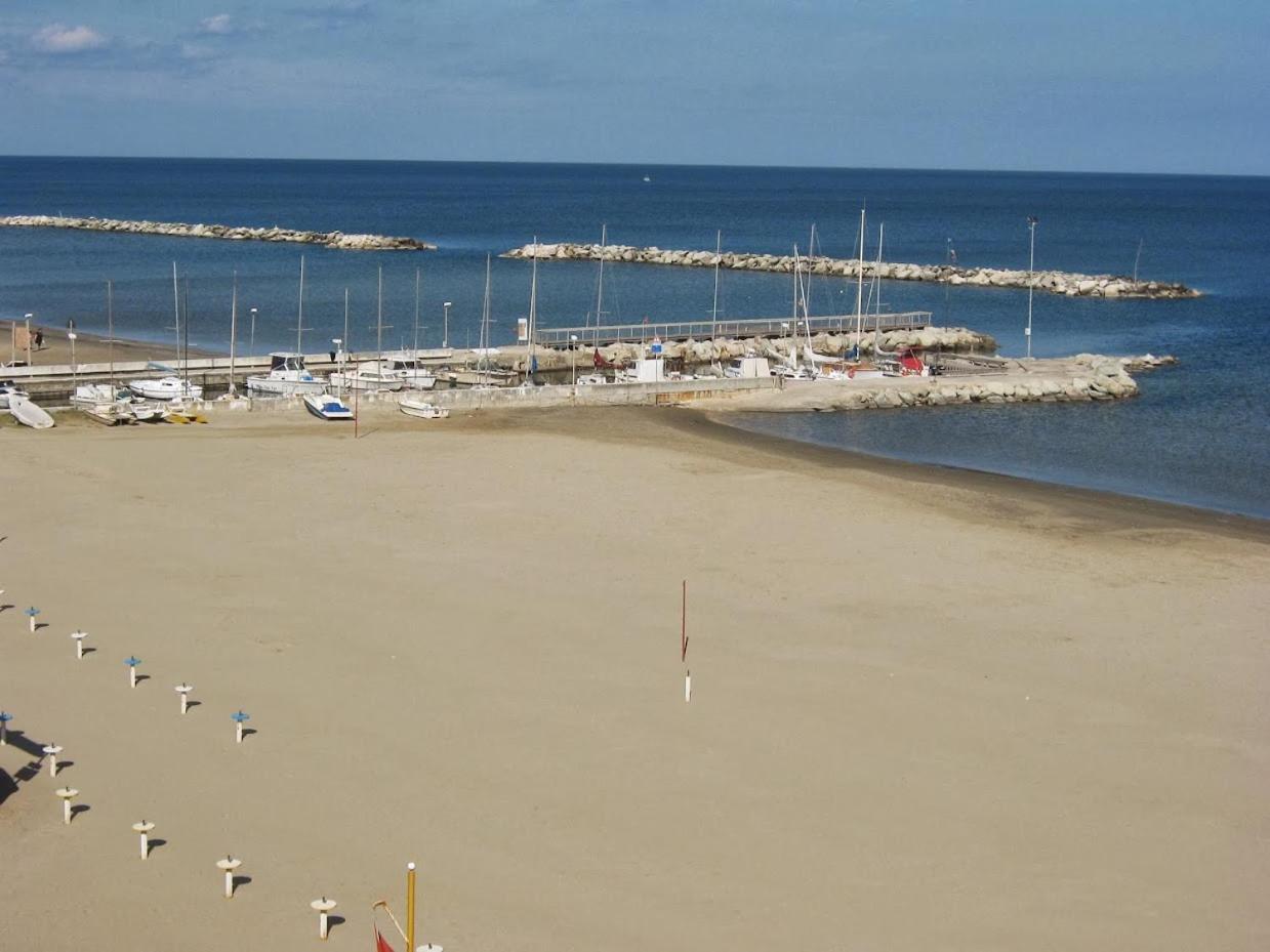 Hotel Acquamarina Viserba ริมินี ภายนอก รูปภาพ